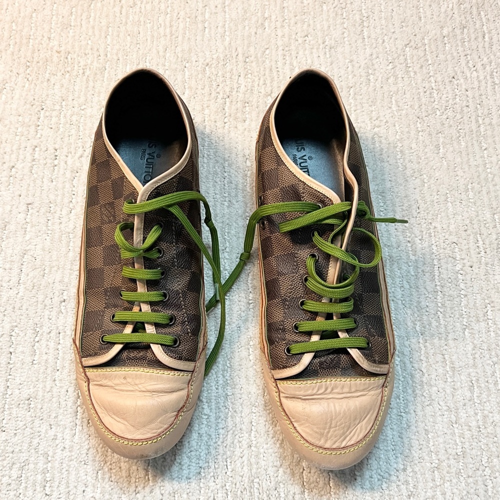 Mens Louis Vuitton sneakers - Picture 3 of 7